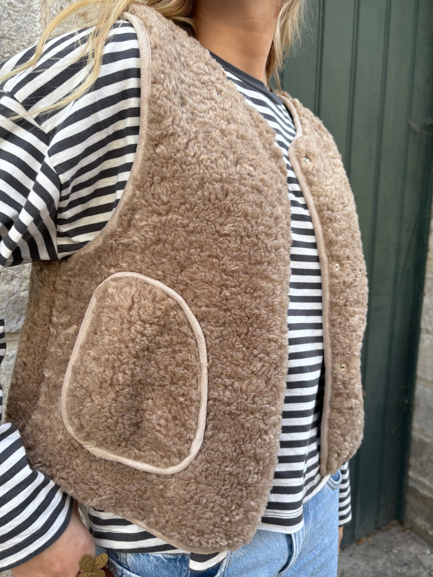Gilet Aristide moumoute sans manches beige