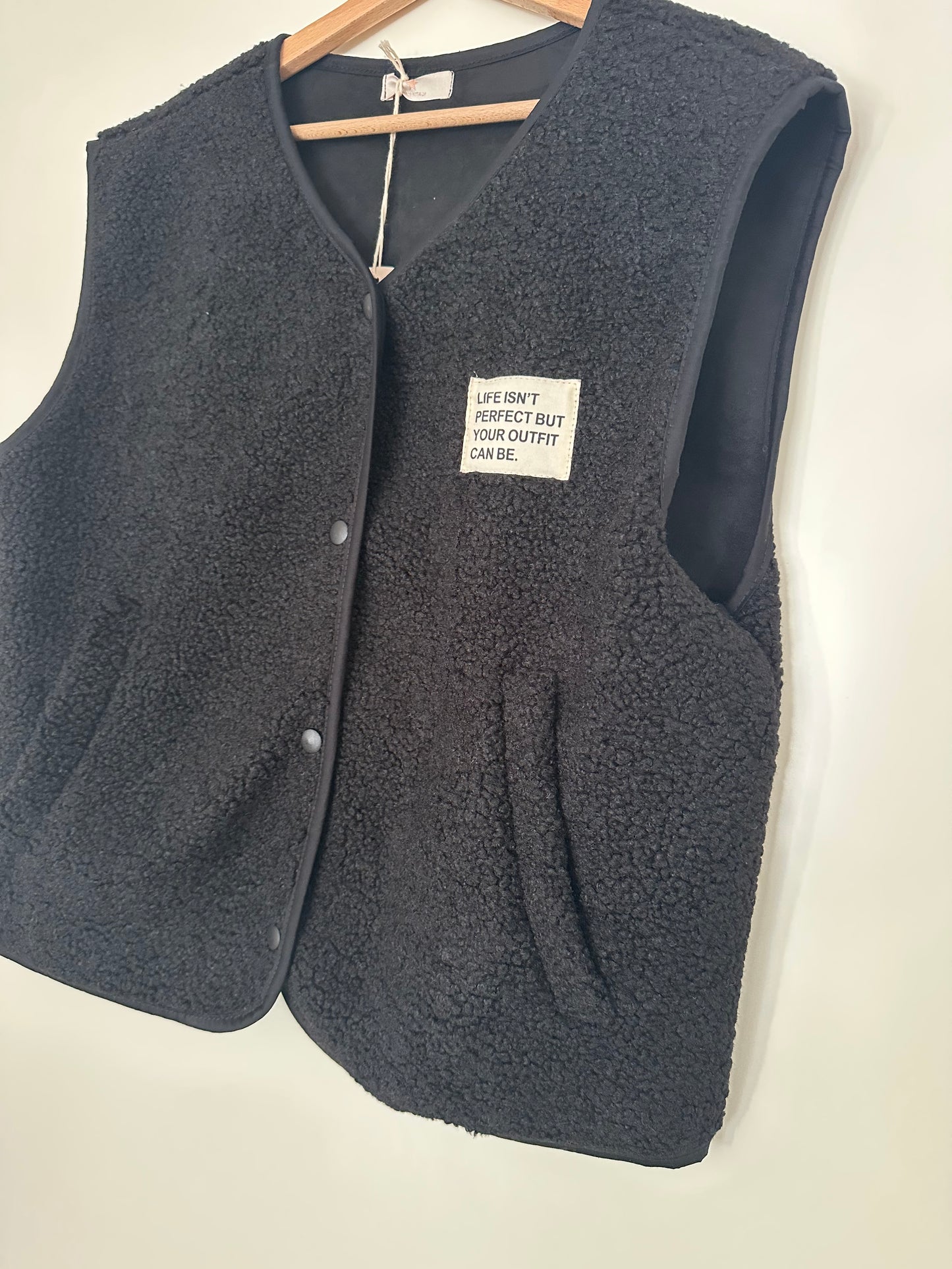 Gilet Gaby moumoute sans manches noir