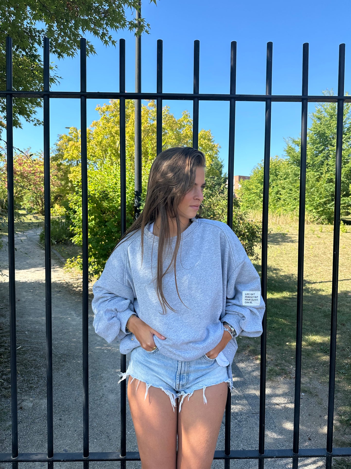 sweat oversize gris Elliot-Patch brodé & confort