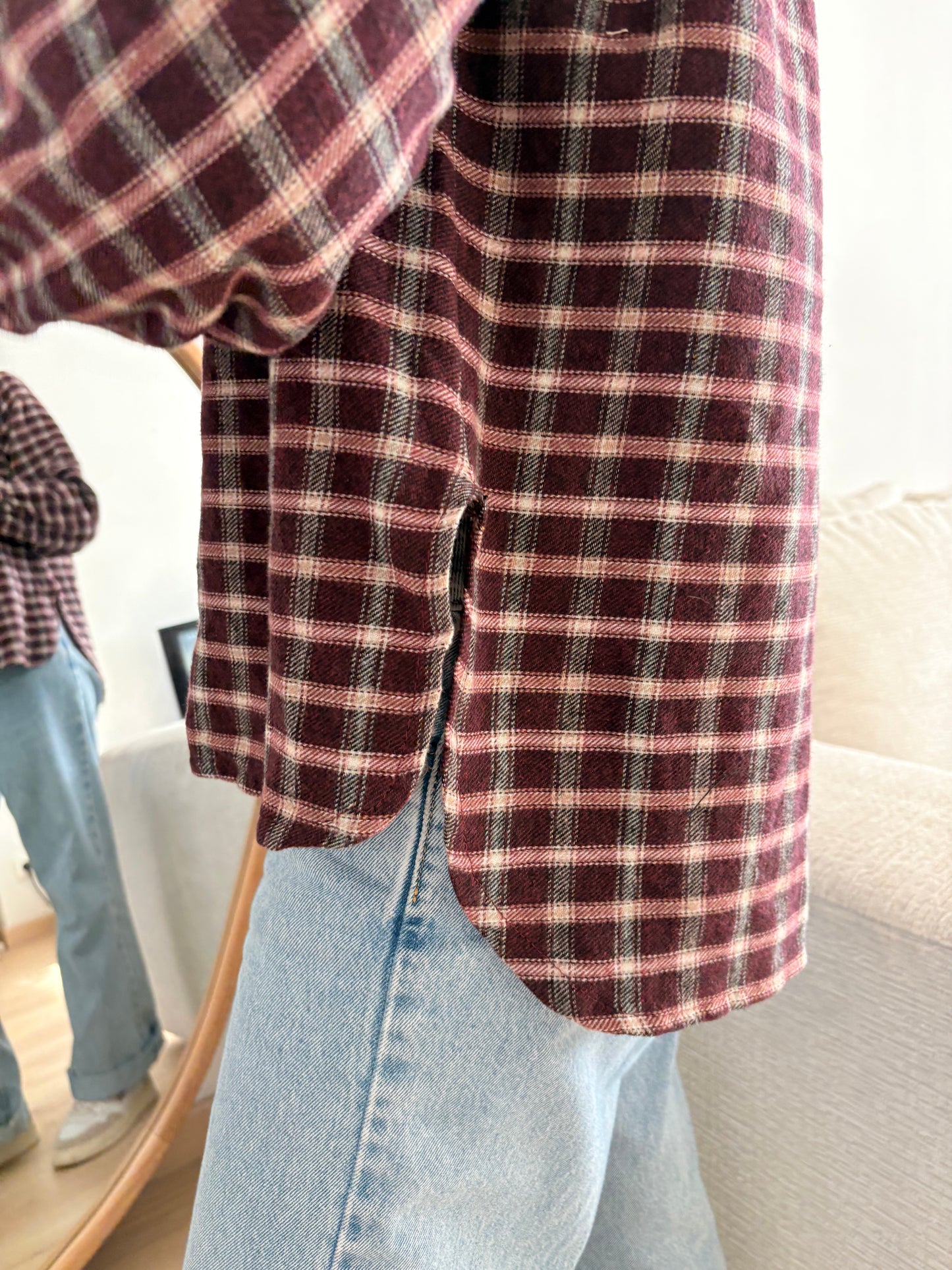 chemise Cloé à carreaux bordeaux col volanté