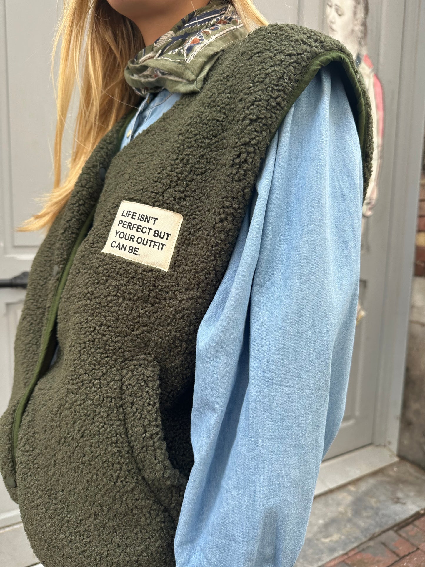 Gilet Gaby moumoute sans manches kaki