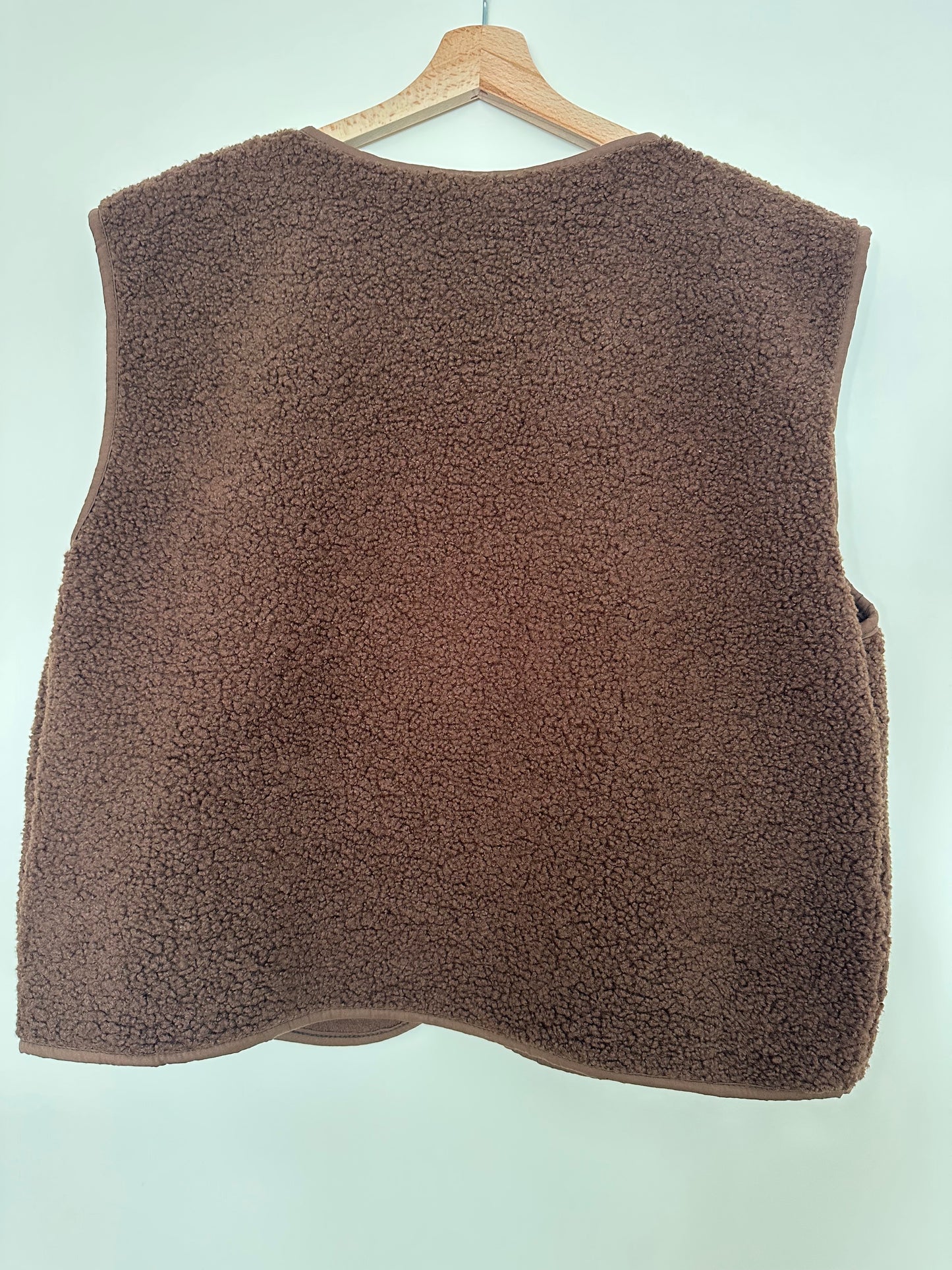 Gilet Gaby moumoute sans manches chocolat
