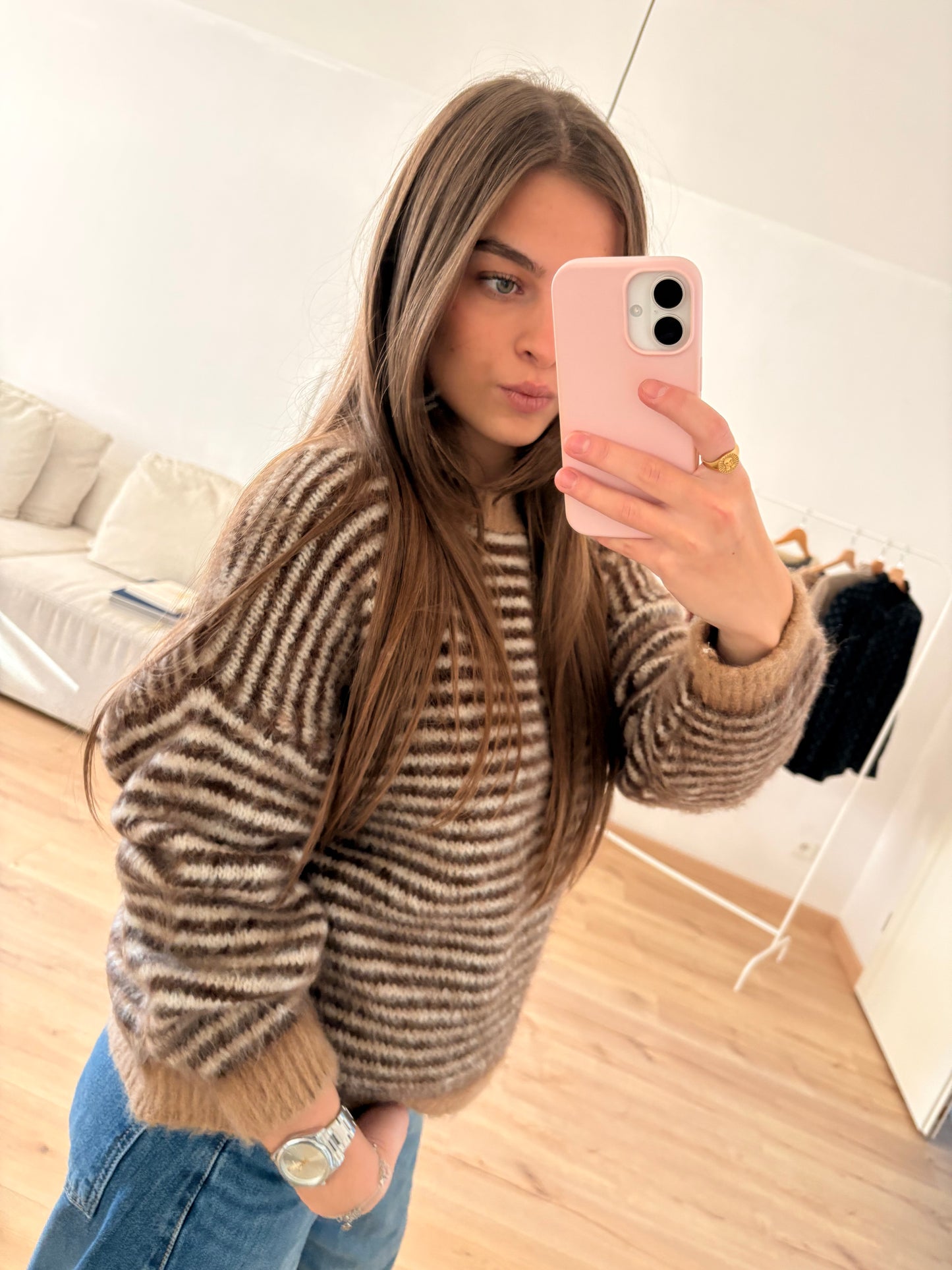 Pull Harry rayé chocolat au col beige