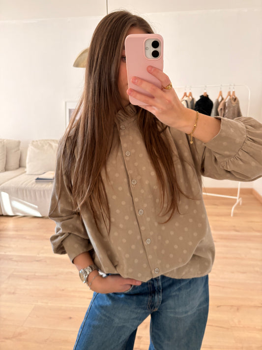 chemise Simone en velours à pois beige col volanté