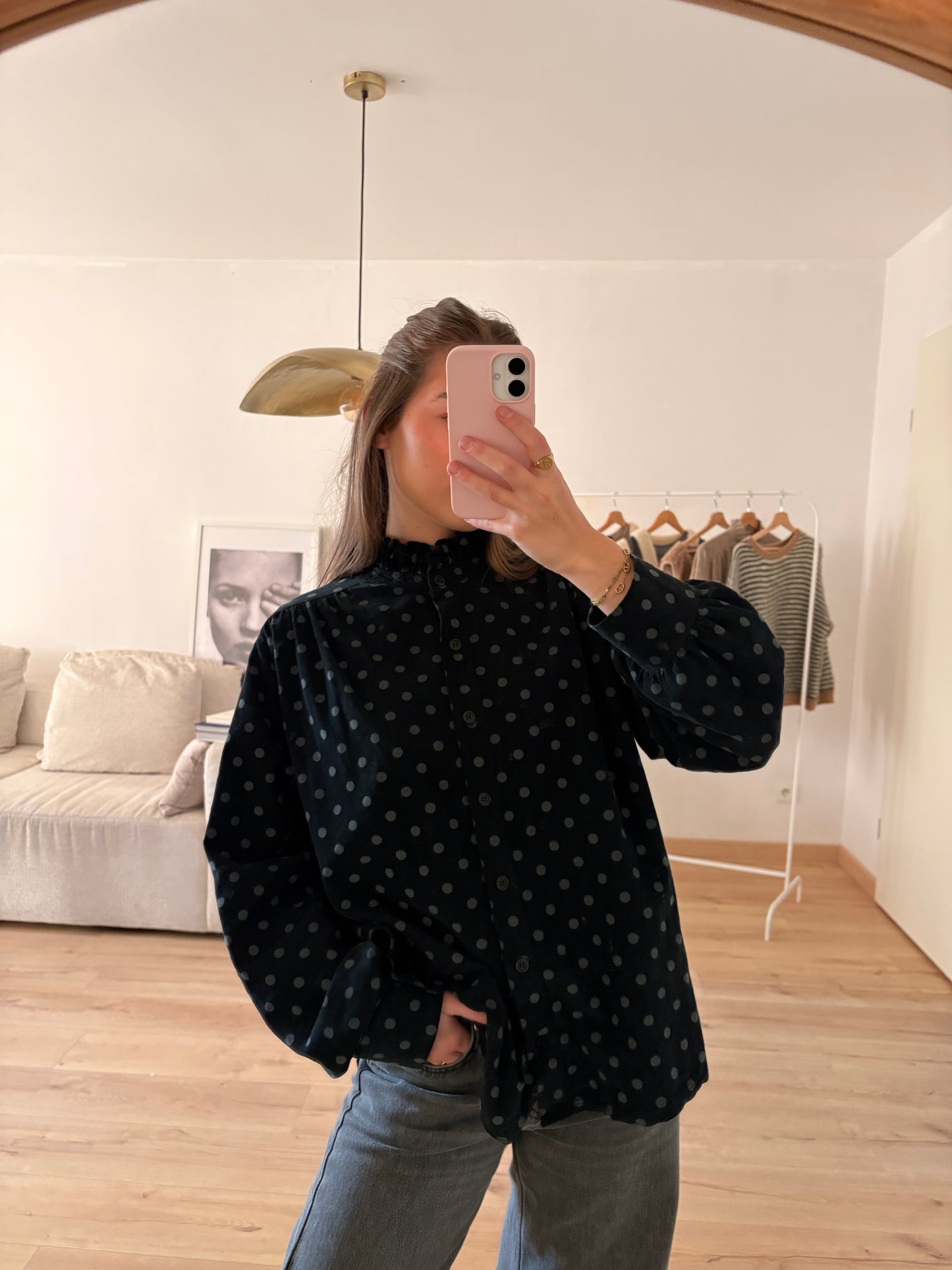 chemise Simone en velours noir à pois gris