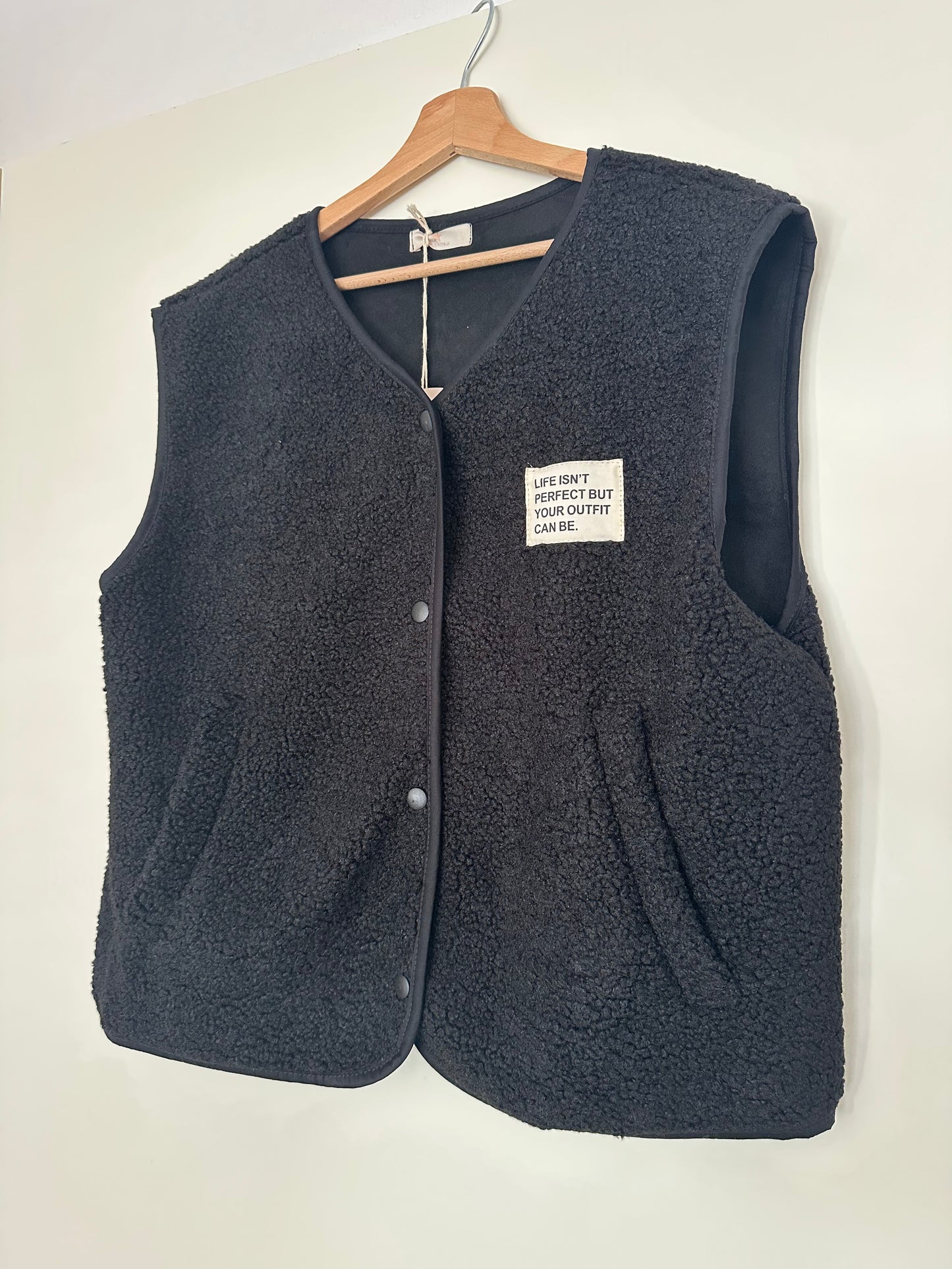 Gilet Gaby moumoute sans manches noir