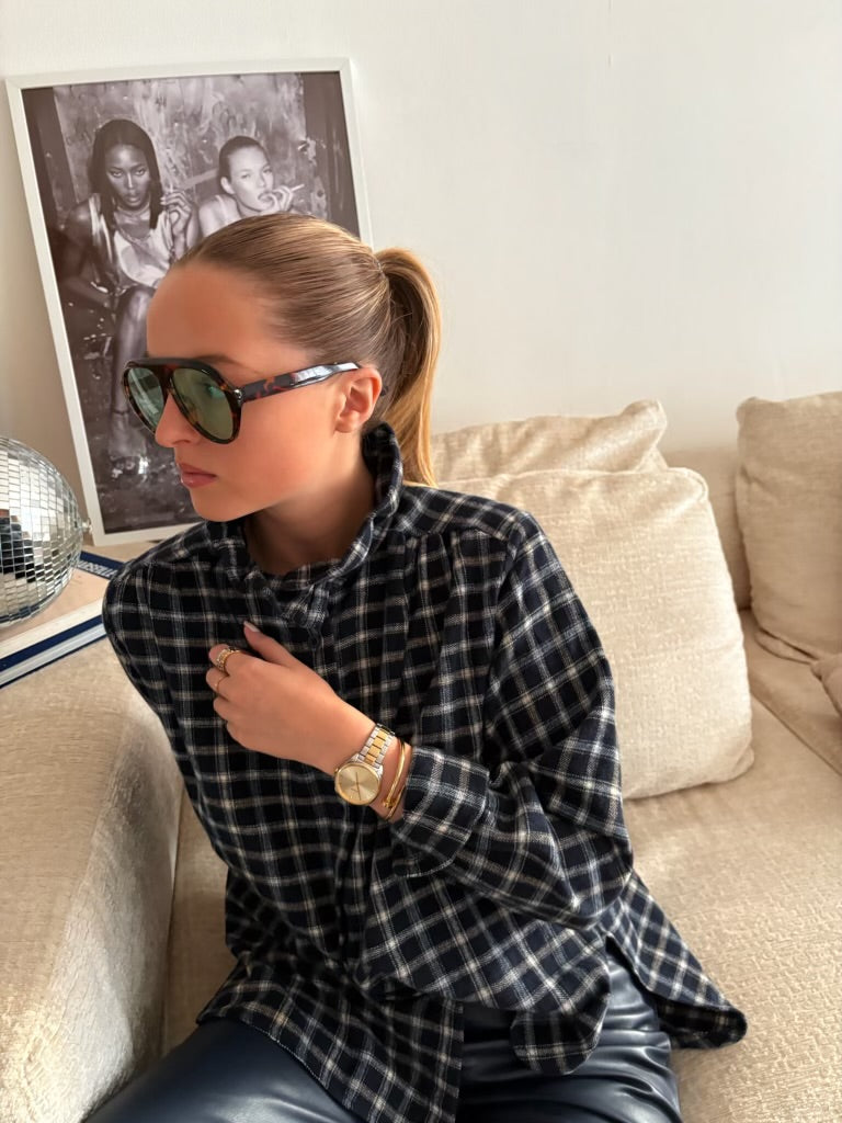 chemise Cloé à carreaux bleu marine col montant