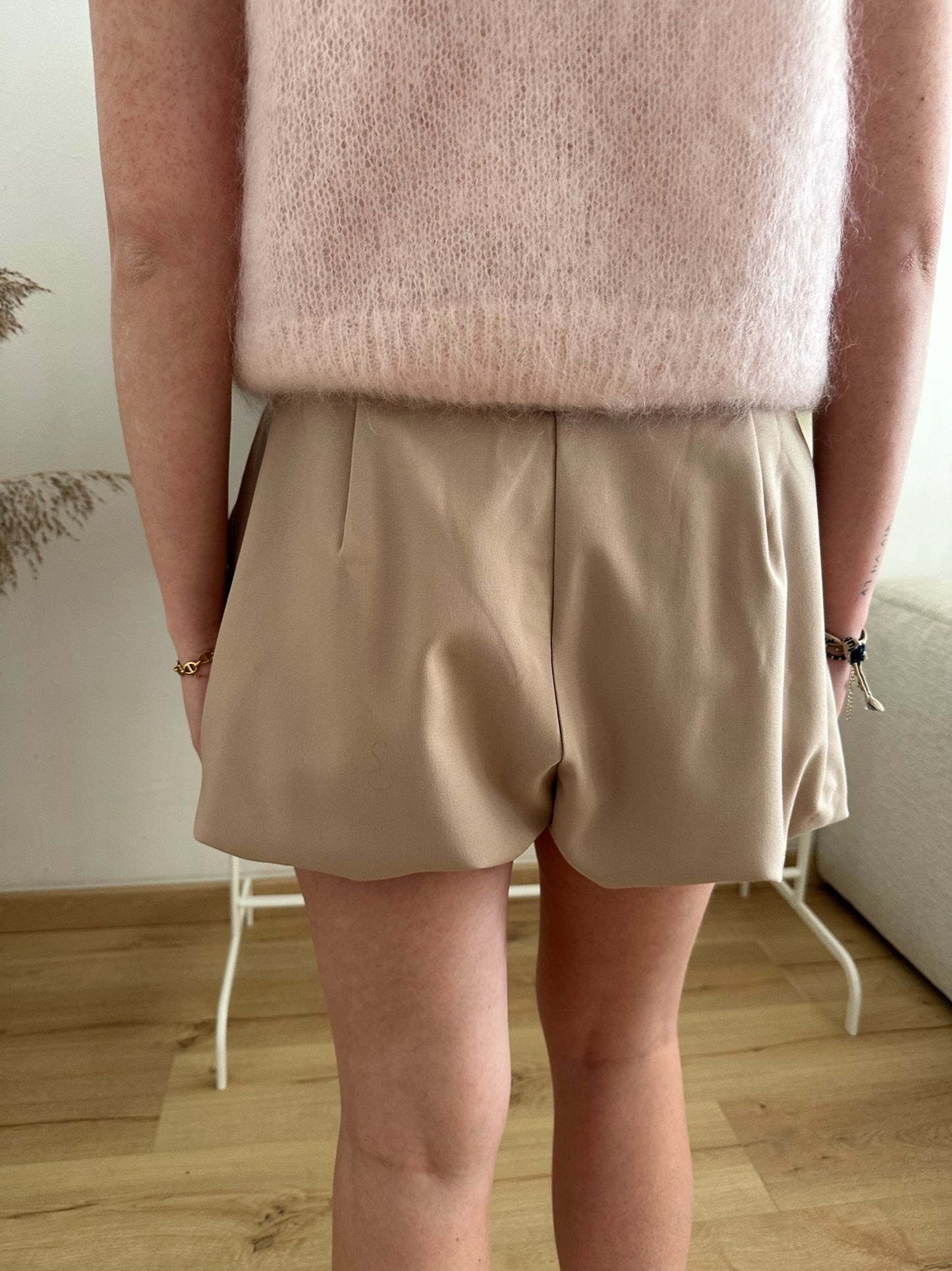 Short court Léandre effet boule beige